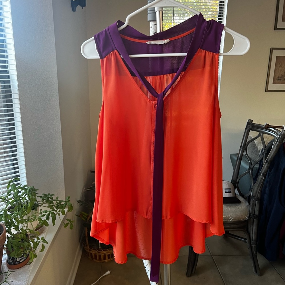 High-low Top - Picture 3 of 5